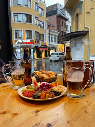 Cankurtaran, Kutlugün Sk. No: 33, 34122 Fatih/İstanbul