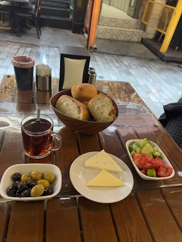 Comentarii opinii despre Çakmak Kahvaltı Salonu