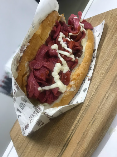 Retrojen Cook Cafe - Gastronomi ve konaklama