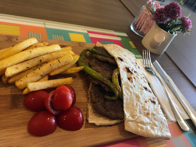 Orange Blue Cafe Bistro - Gastronomi ve konaklama