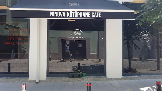 Ninova Kütüphane - Gastronomi ve konaklama