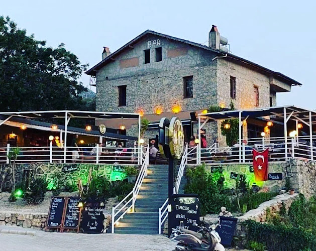 Oh Yes Cocktail Bar - Gastronomi ve konaklama