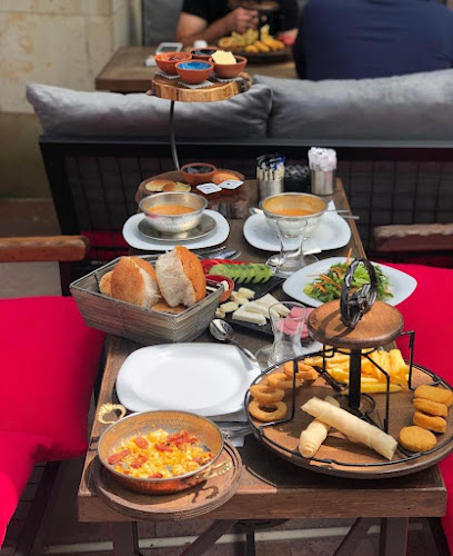 Sipsi Nargile Cafe - Gastronomi ve konaklama