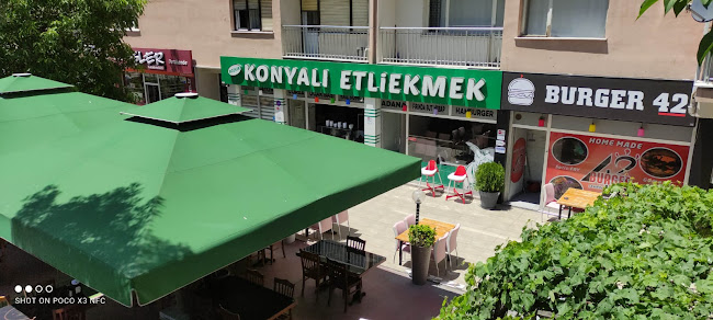 Opinii despre BOZKIR KONYALI ETLİEKMEK & BURGER 42 în Selçuklu - Gastronomi ve konaklama