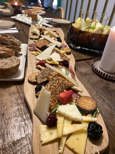 Opinii despre Meyland Gourmet Wine & Deli în Bodrum - Gastronomi ve konaklama