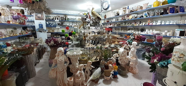 Opinii despre URLA UCUZLUK PAZARI în Urla - Gastronomi ve konaklama