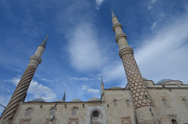 Üç Şerefeli (Burmalı) Camii Çay Bahçesi, Babademirtaş, Babatimurtaş Sokak No:2, 22020 Edirne