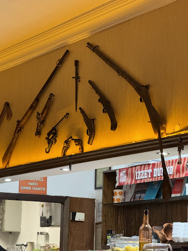 Ayvalık Paşa Çorba ve zeytinyagli ev yemekleri salonu - Gastronomi ve konaklama