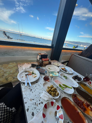 Alsancak, Atatürk Cd. No: 124/B, 35210 Konak/İzmir