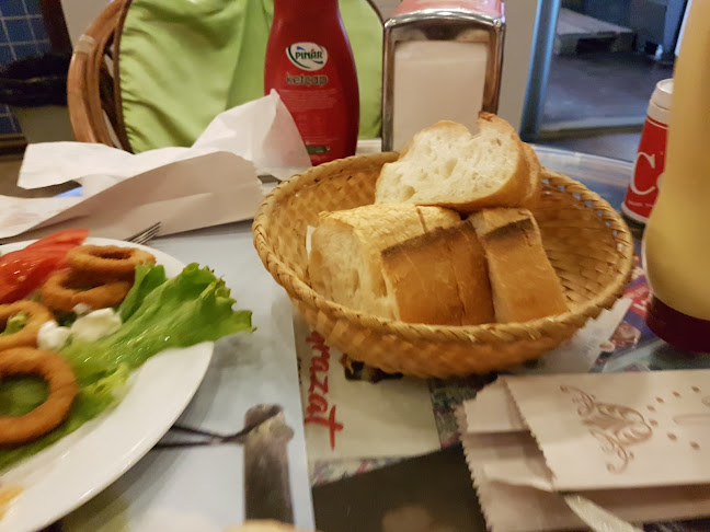 Opinii despre Flower Cafe în Kuşadası - Gastronomi ve konaklama