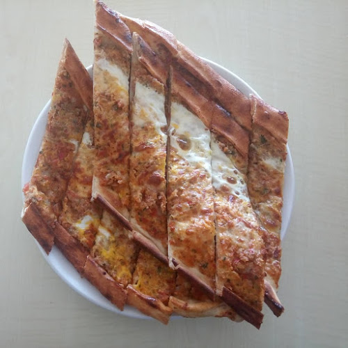 Comentarii opinii despre EmiR KARADENİZ Pide & KEBAP Salonu