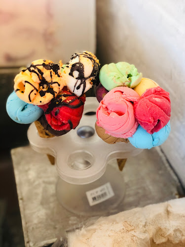 Akçay Roma Tadım Dondurma - Gastronomi ve konaklama