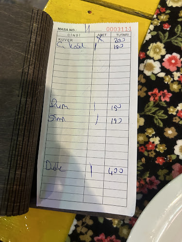 Ela Meyhane - Gastronomi ve konaklama