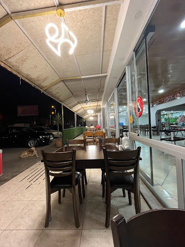 Kırcaoğulları Akhisar Kasap Köfte - Gastronomi ve konaklama