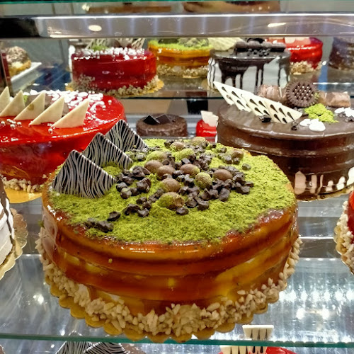 Dilek Unlu Mamülleri - Gastronomi ve konaklama