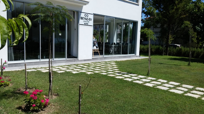 Comentarii opinii despre Beyaz Ev Lagom Kafe & Restoran