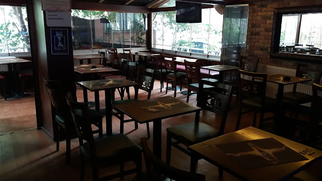 Opinii despre Zurich Pub în Kadıköy - Gastronomi ve konaklama